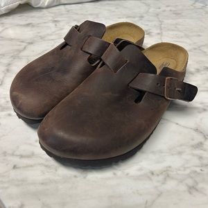 Birkenstock Oiled Leather Havana Boston Clogs